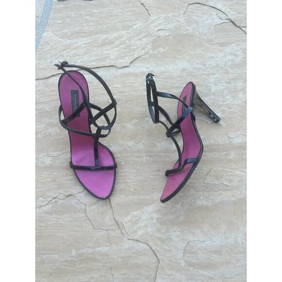 Burberry Heels Shoes Black T Strap Nova Check Bottoms Size 39 Women’s LH - Picture 1 of 5